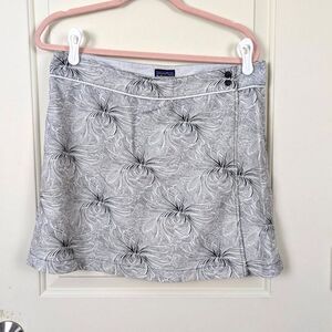 Patagonia | Gray Floral Print Athletic Wrap Skirt Size 12